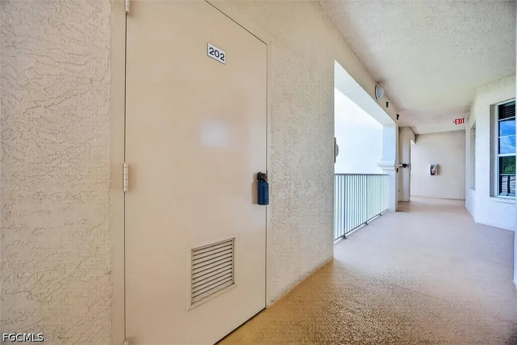 9190 Southmont Cove Fort Myers FL 33908