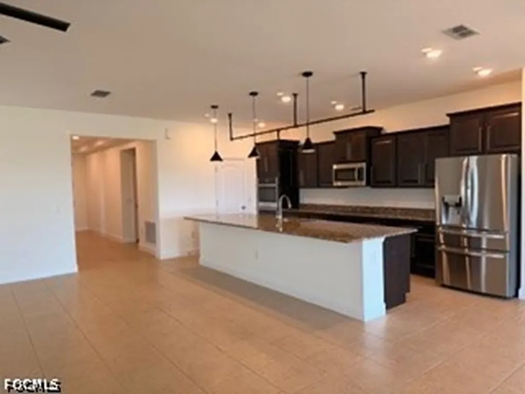 3731 NW 44th Place Cape Coral FL 33993