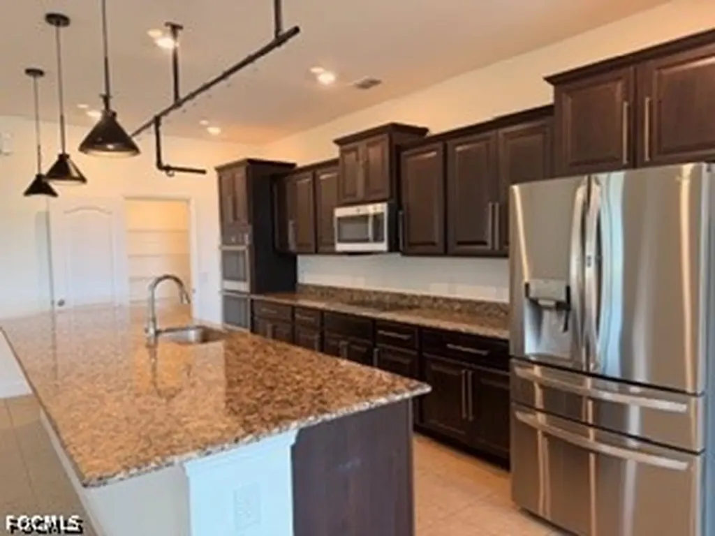 3731 NW 44th Place Cape Coral FL 33993