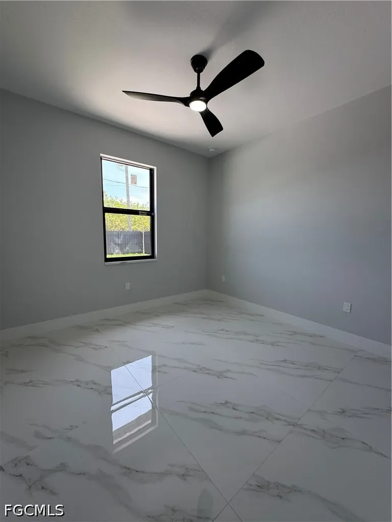 913 NE Juanita Place Cape Coral FL 33909