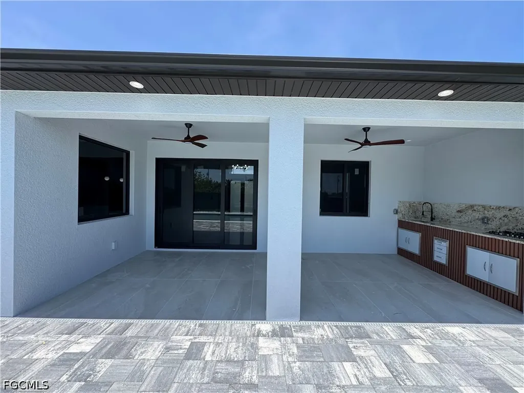 913 NE Juanita Place Cape Coral FL 33909