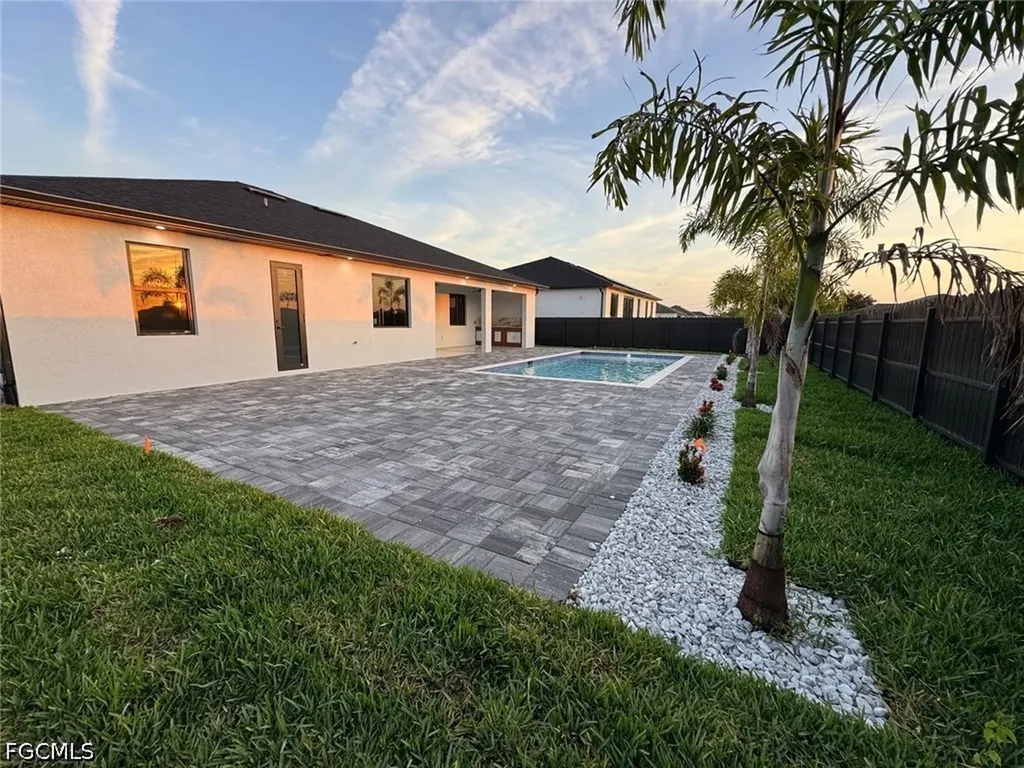 913 NE Juanita Place Cape Coral FL 33909