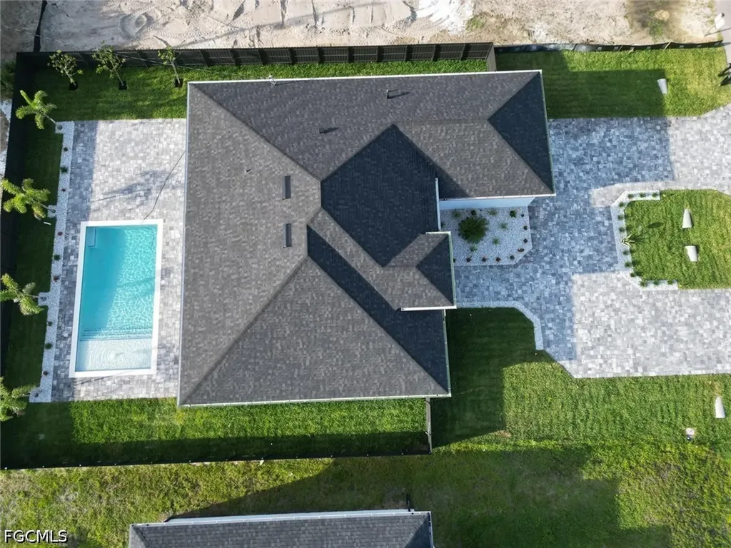 913 NE Juanita Place Cape Coral FL 33909