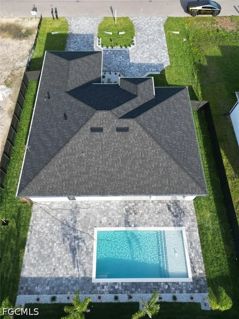 913 NE Juanita Place Cape Coral FL 33909