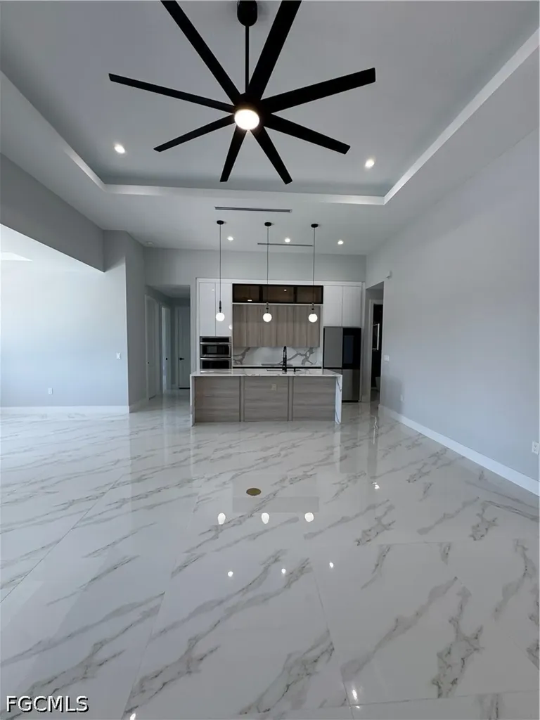 913 NE Juanita Place Cape Coral FL 33909