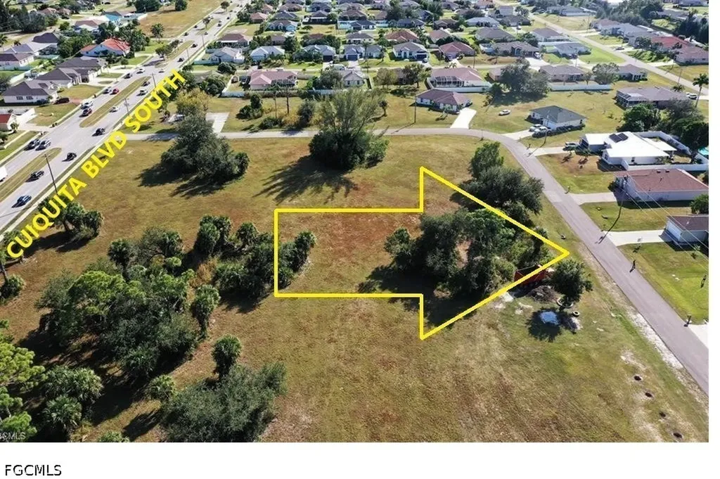 1623 SW 16th Court Cape Coral FL 33991