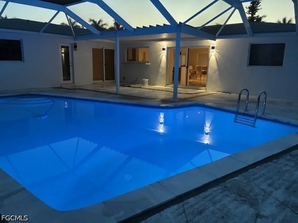1212 SE 43rd Terrace Cape Coral FL 33904