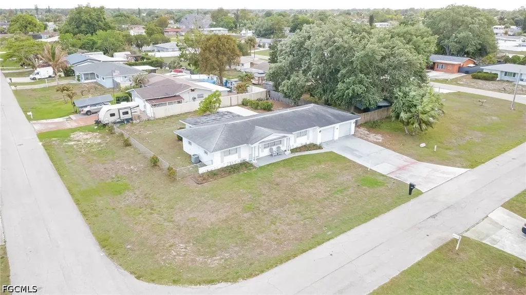 220 Punta Alta Court Lehigh Acres FL 33936