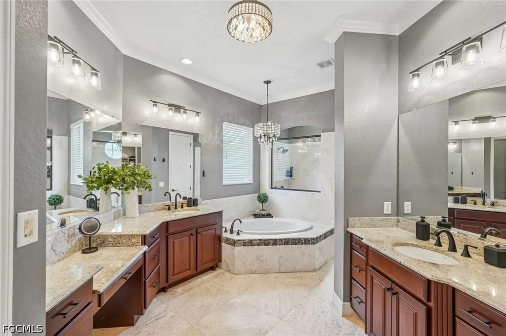 1814 Cayon Court Cape Coral FL 33991