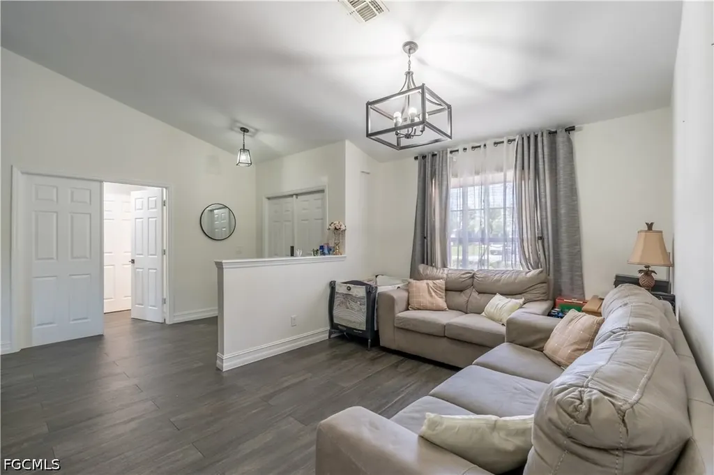 3054 44th Street SW Naples FL 34116