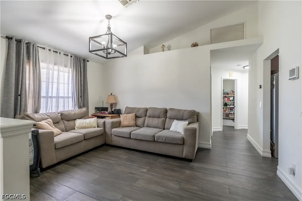 3054 44th Street SW Naples FL 34116