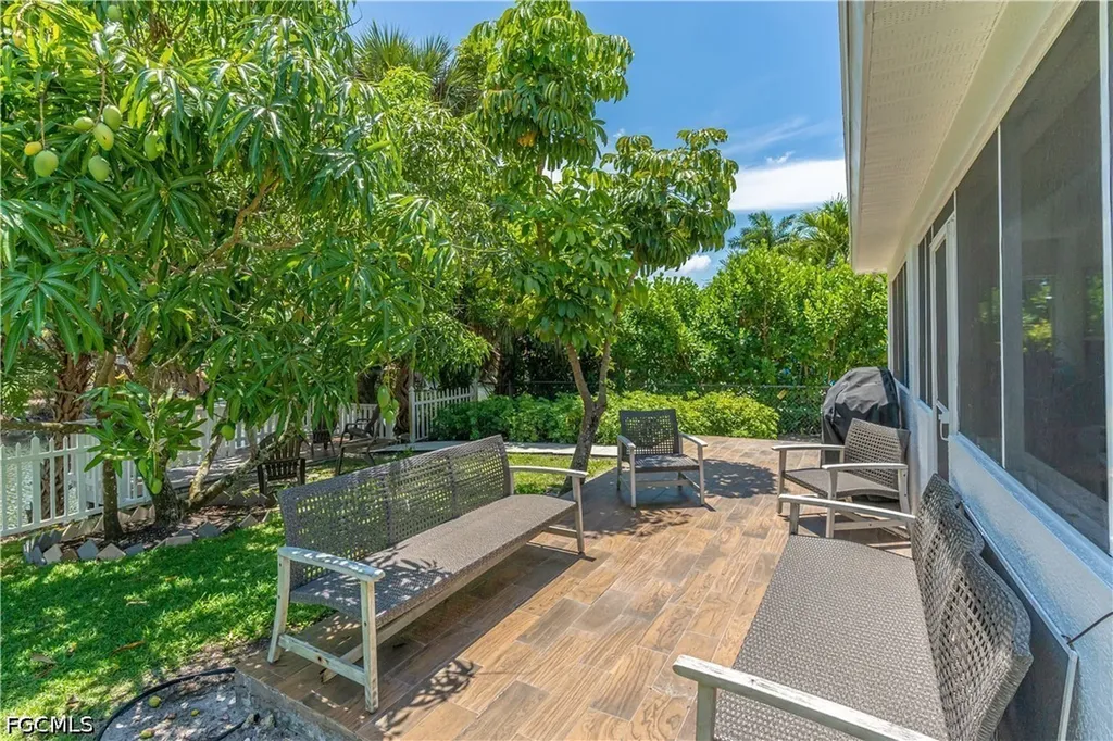 3054 44th Street SW Naples FL 34116