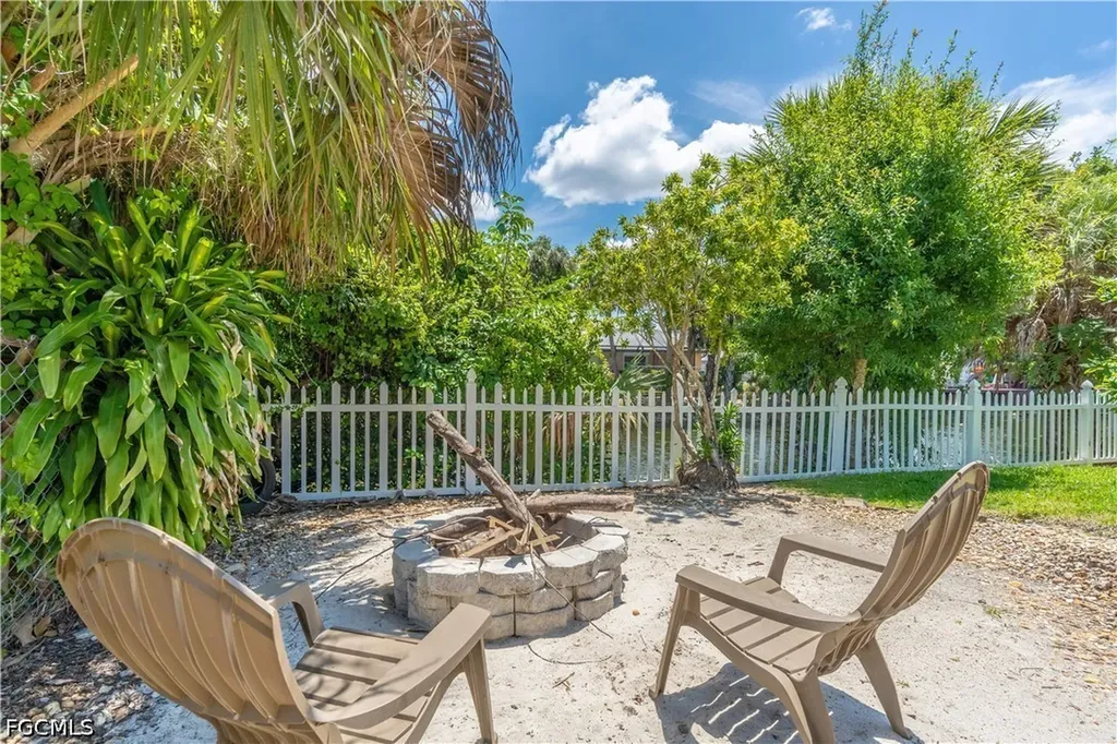 3054 44th Street SW Naples FL 34116