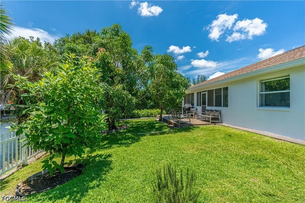 3054 44th Street SW Naples FL 34116