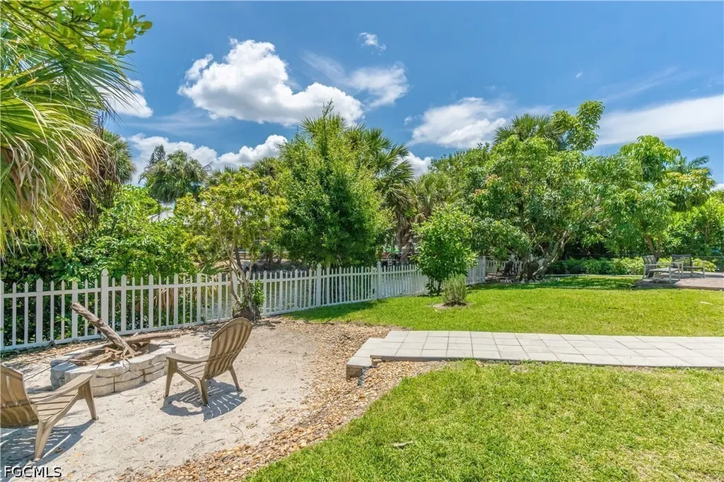 3054 44th Street SW Naples FL 34116