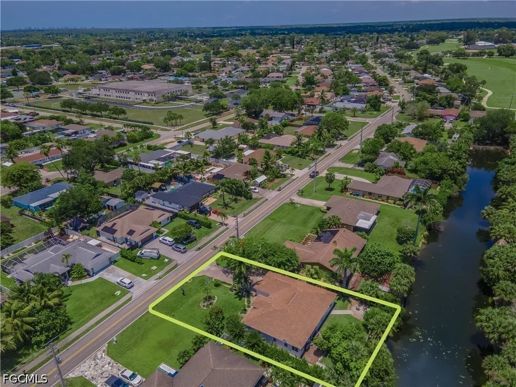 3054 44th Street SW Naples FL 34116
