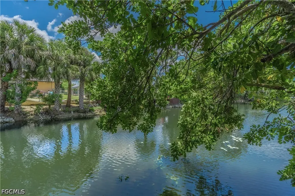 3054 44th Street SW Naples FL 34116