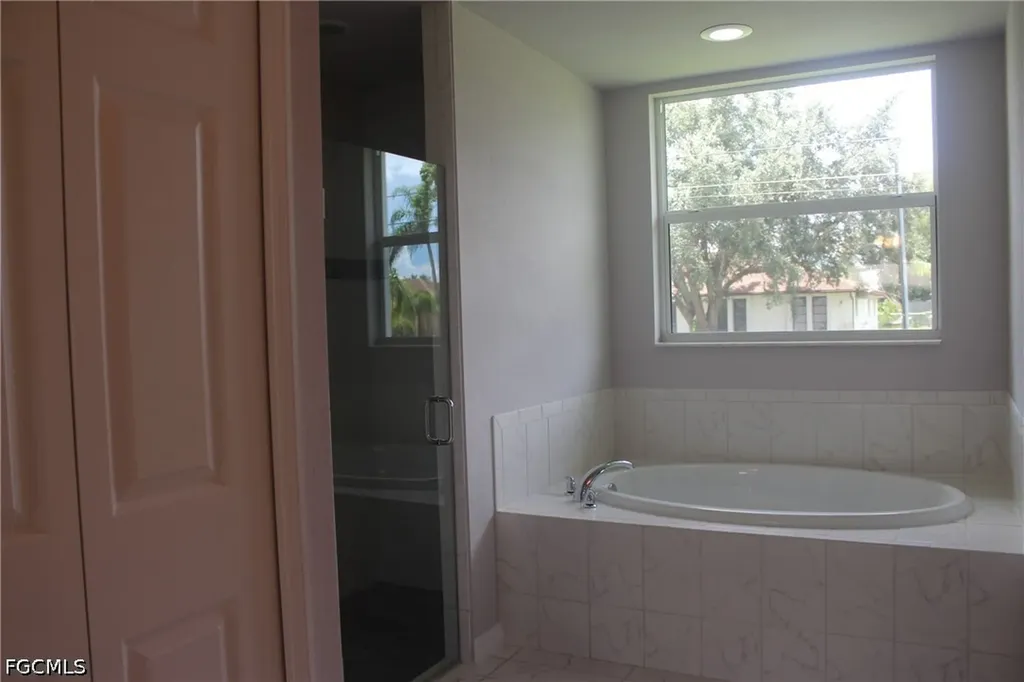 1327 SW 3rd Avenue Cape Coral FL 33991