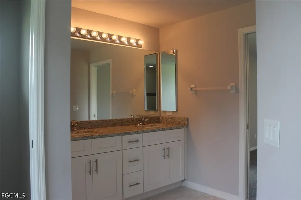 1327 SW 3rd Avenue Cape Coral FL 33991