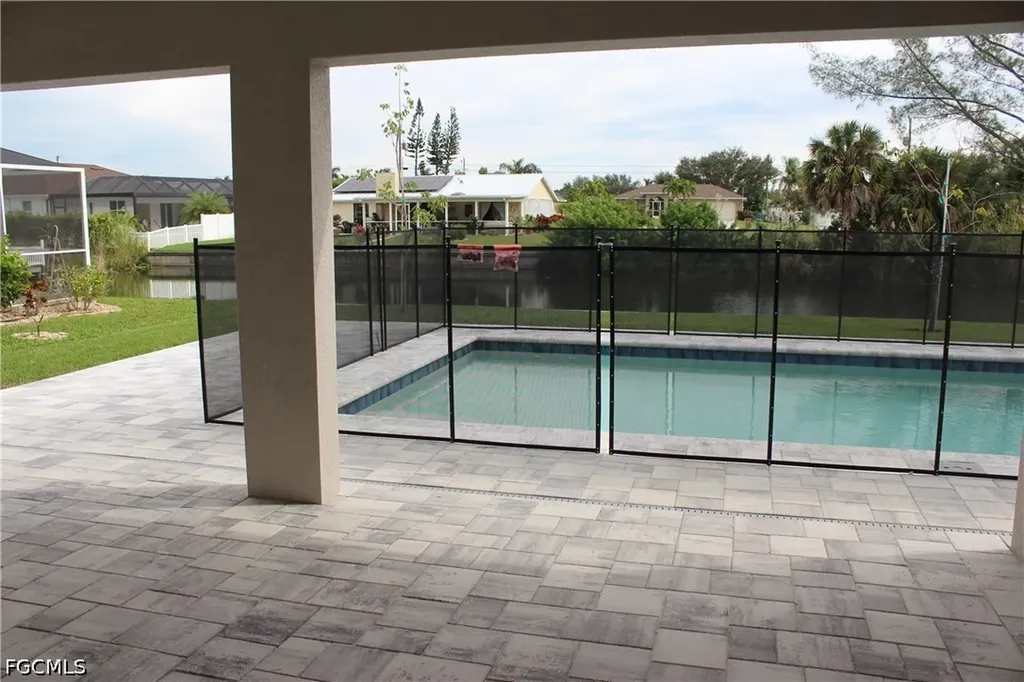 1327 SW 3rd Avenue Cape Coral FL 33991