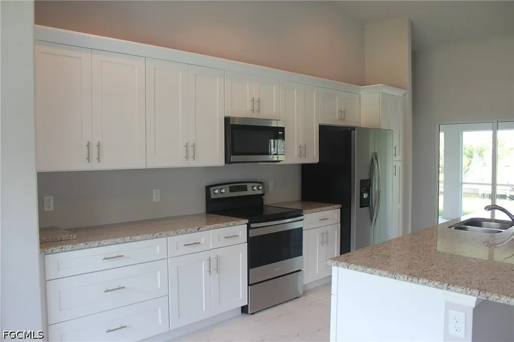 1327 SW 3rd Avenue Cape Coral FL 33991