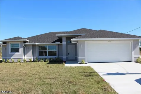 1327 SW 3rd Avenue Cape Coral FL 33991