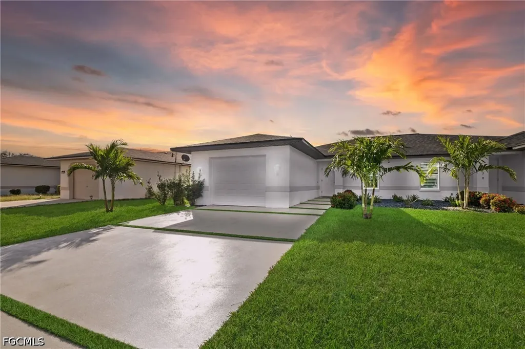 1700 SW Santa Barbara Place Cape Coral FL 33991