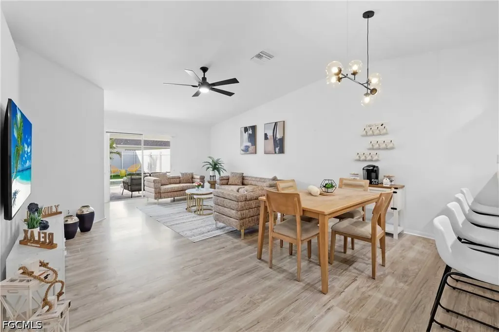 1700 SW Santa Barbara Place Cape Coral FL 33991