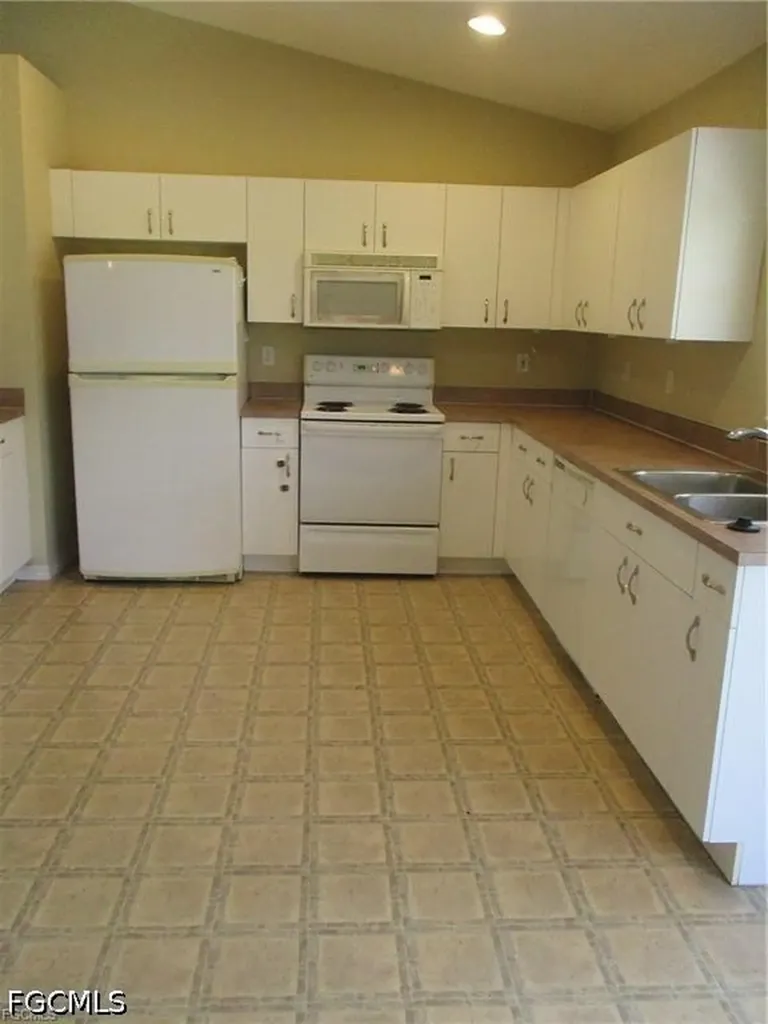 228 Ambury Street Fort Myers FL 33913