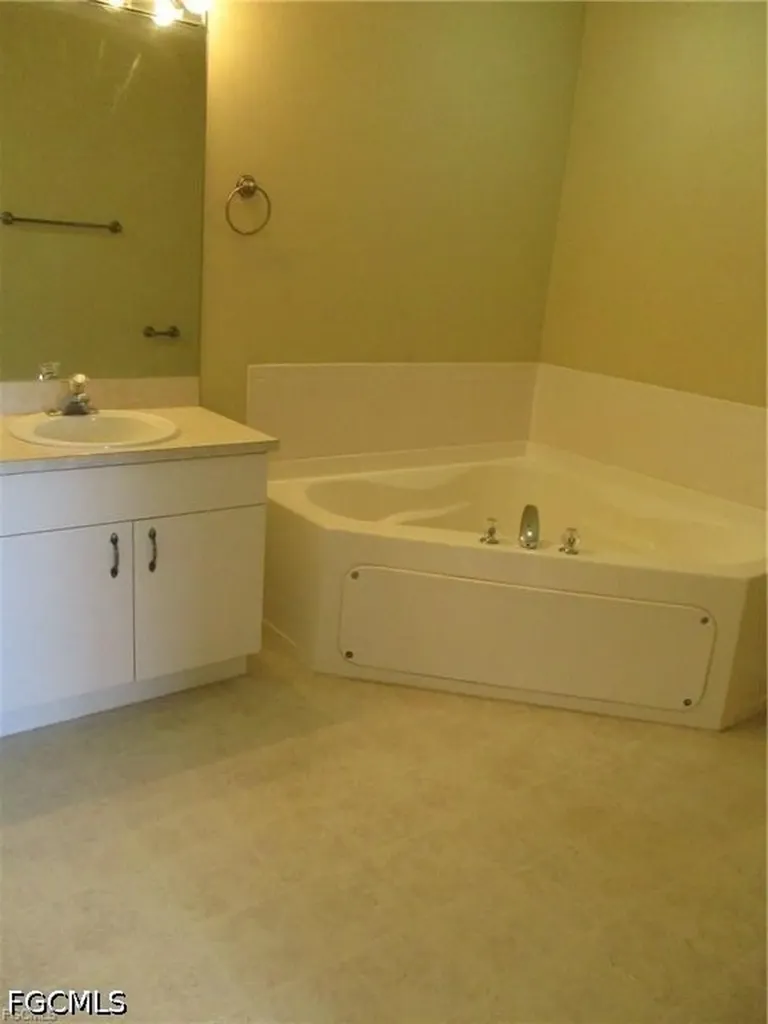 228 Ambury Street Fort Myers FL 33913