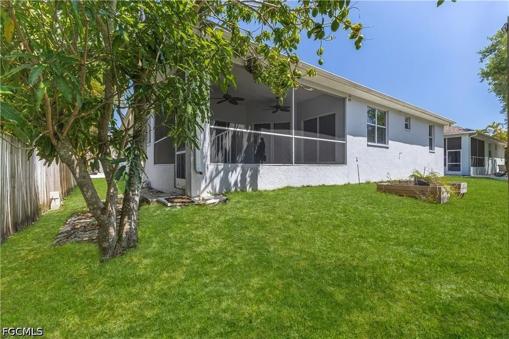 7930 Sandel Wood Circle W Fort Myers FL 33908