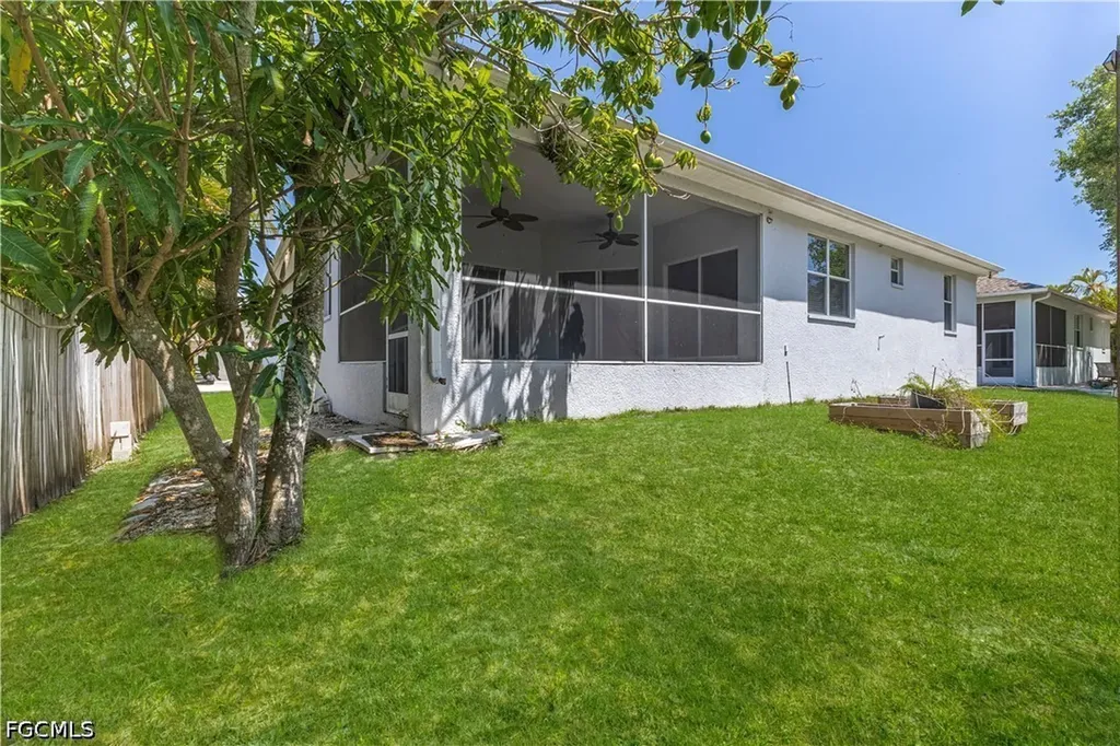 7930 Sandel Wood Circle W Fort Myers FL 33908