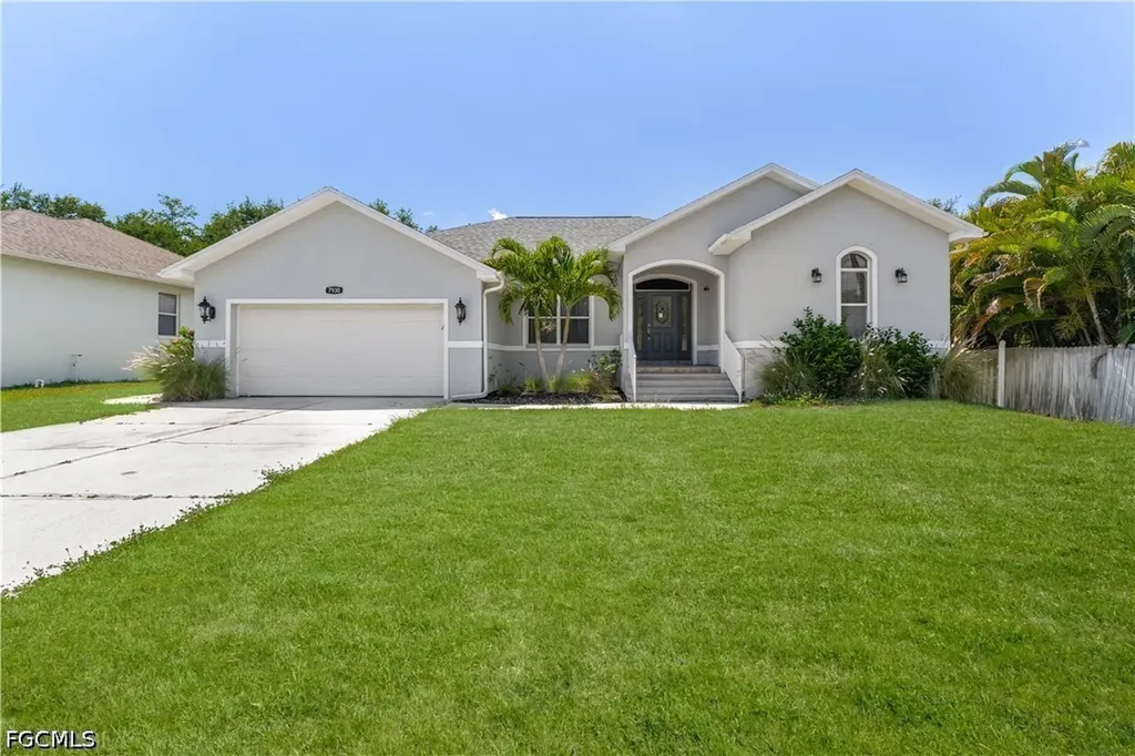 7930 Sandel Wood Circle W Fort Myers FL 33908