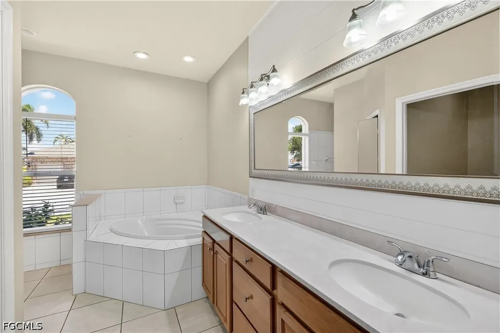 7930 Sandel Wood Circle W Fort Myers FL 33908