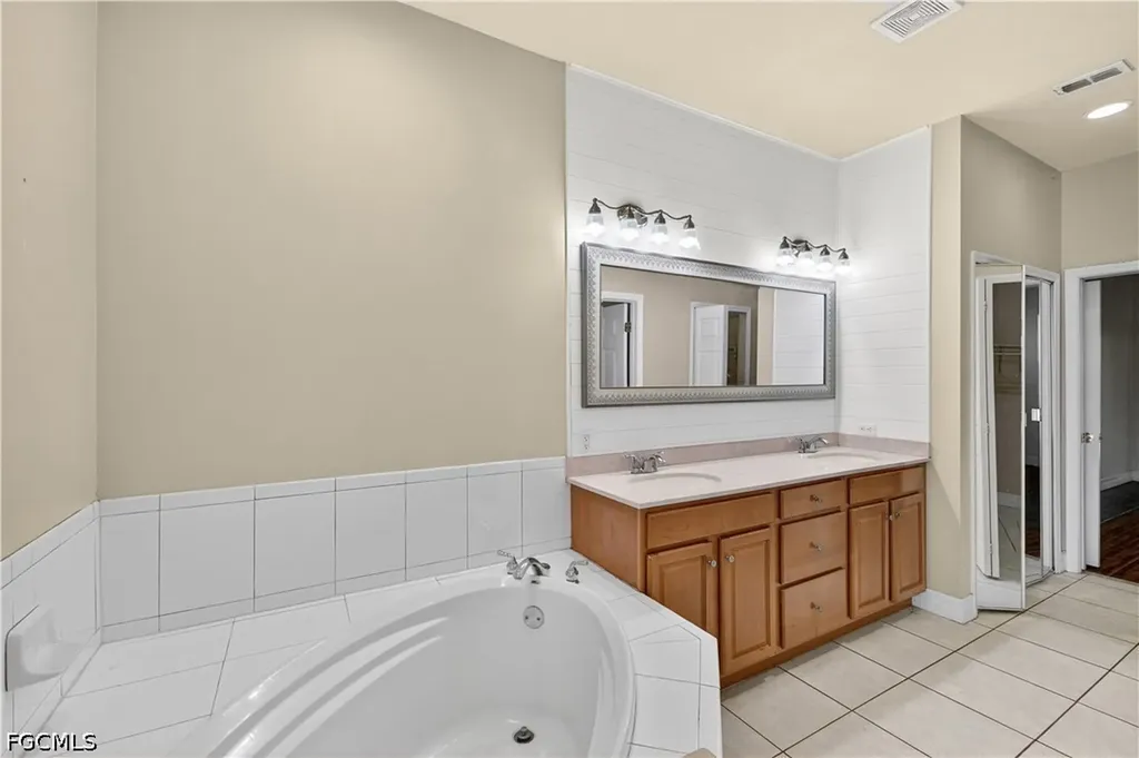 7930 Sandel Wood Circle W Fort Myers FL 33908