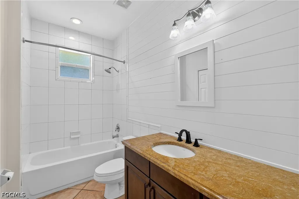 7930 Sandel Wood Circle W Fort Myers FL 33908