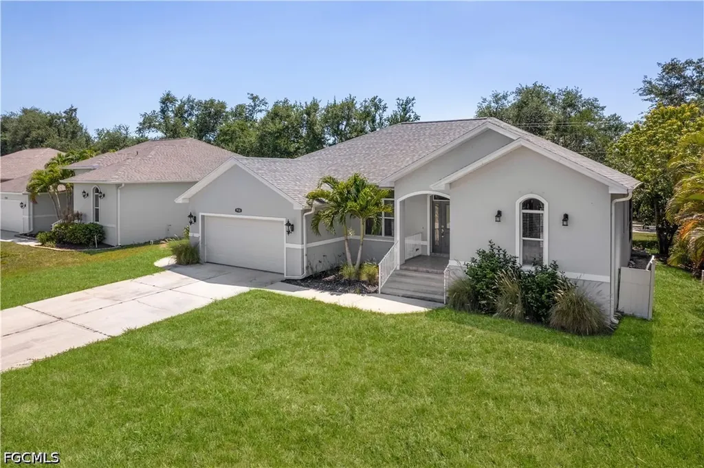 7930 Sandel Wood Circle W Fort Myers FL 33908