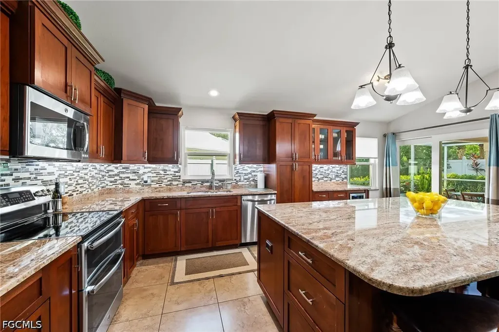 1250 Silverstrand Drive Naples FL 34110