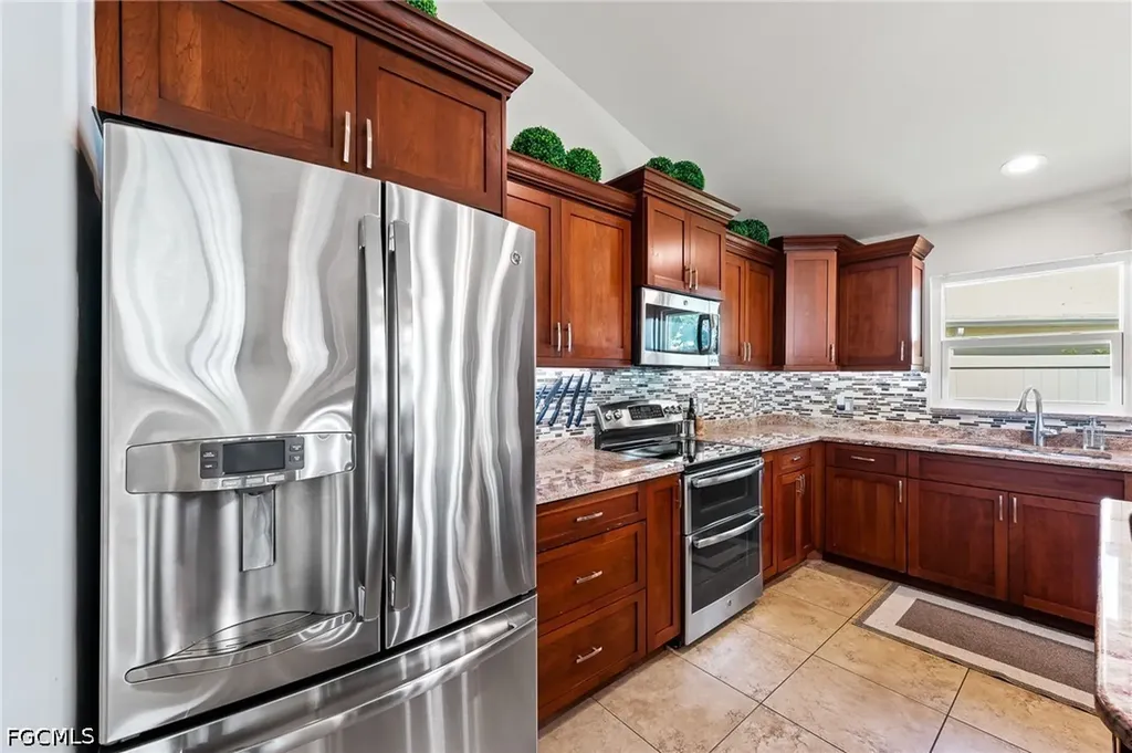 1250 Silverstrand Drive Naples FL 34110