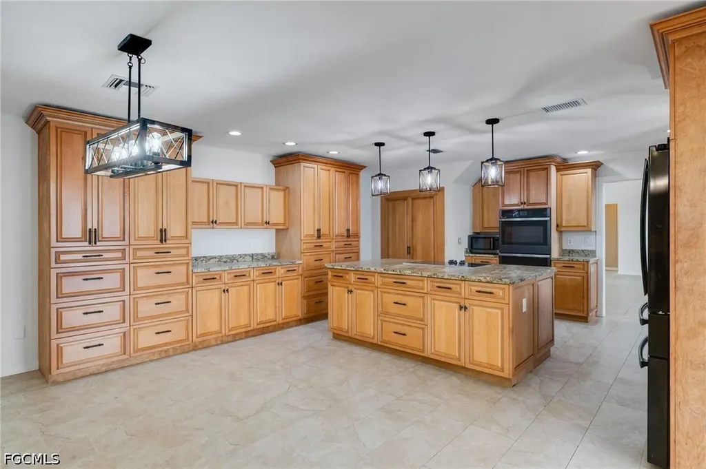 1623 SW 6th Avenue Cape Coral FL 33991