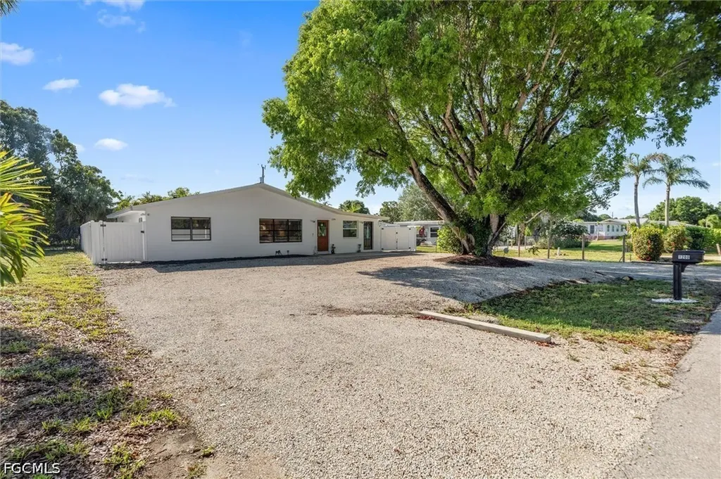 1200 Patterson Road Cape Coral FL 33909