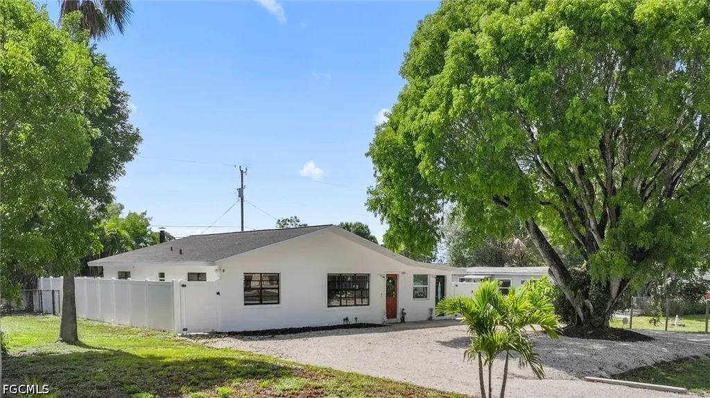 1200 Patterson Road Cape Coral FL 33909