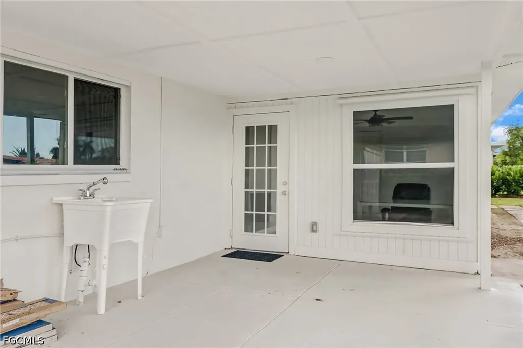 4838 Tudor Drive Cape Coral FL 33904