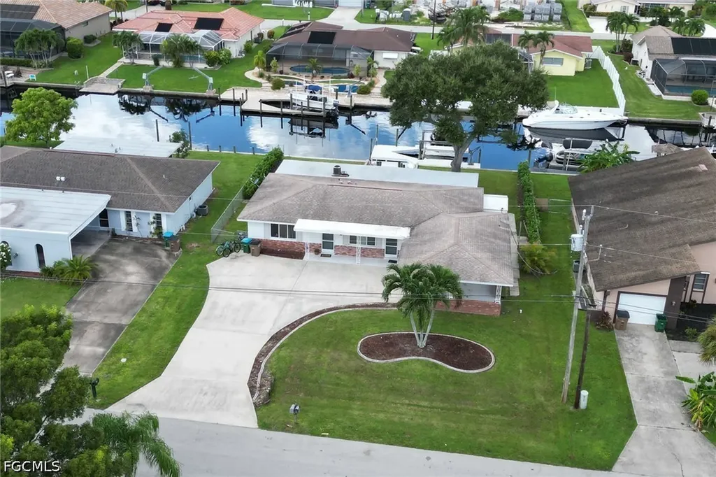 4838 Tudor Drive Cape Coral FL 33904