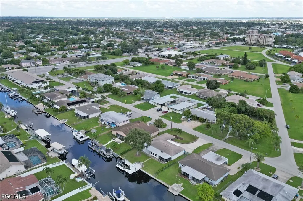 4838 Tudor Drive Cape Coral FL 33904