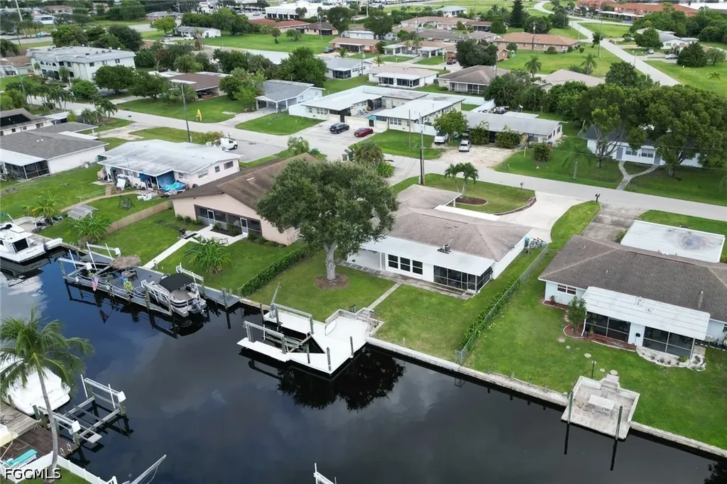 4838 Tudor Drive Cape Coral FL 33904