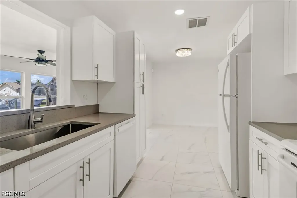 4838 Tudor Drive Cape Coral FL 33904