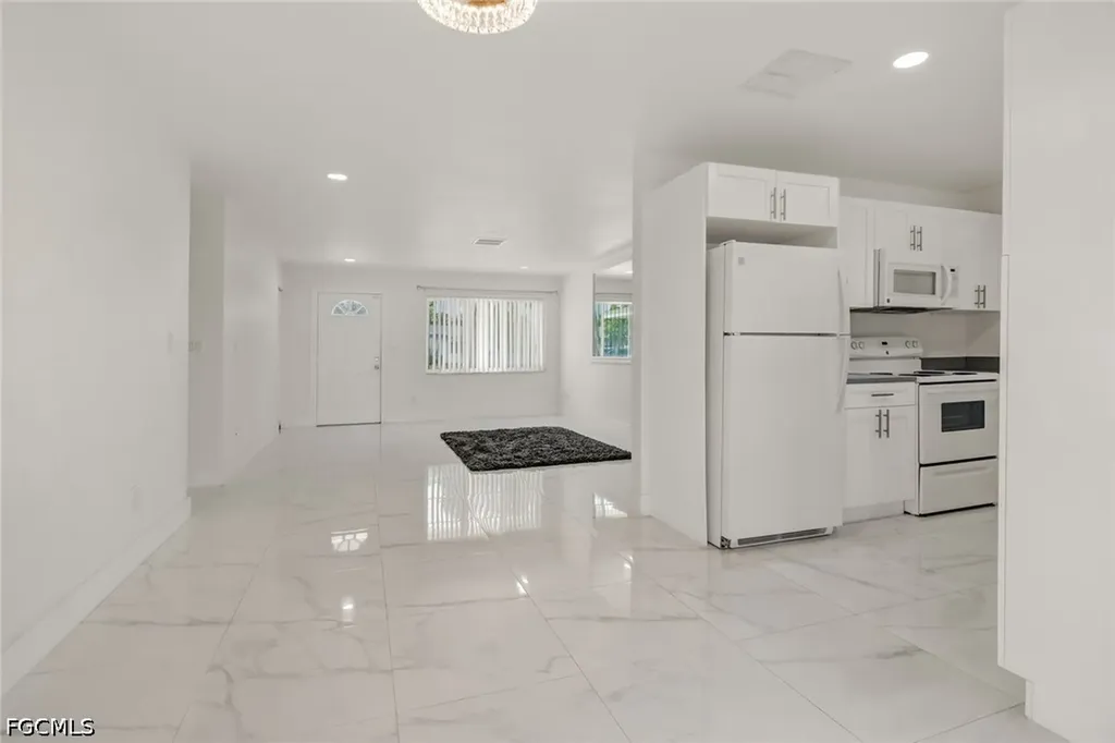4838 Tudor Drive Cape Coral FL 33904