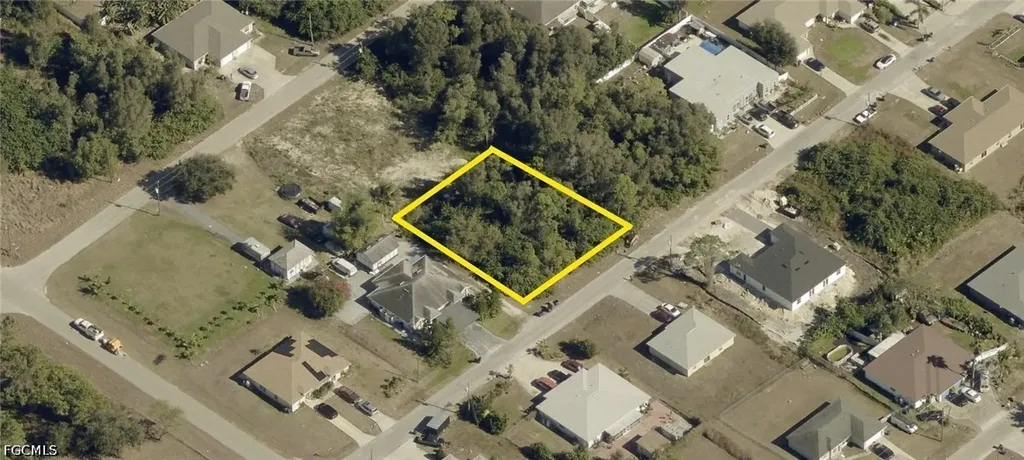 5140/5142 26th Street SW Lehigh Acres FL 33973