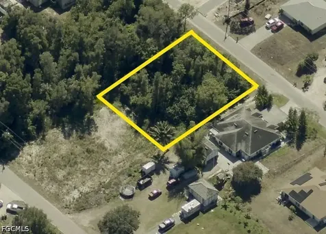 5140/5142 26TH Street SW Lehigh Acres FL 33973